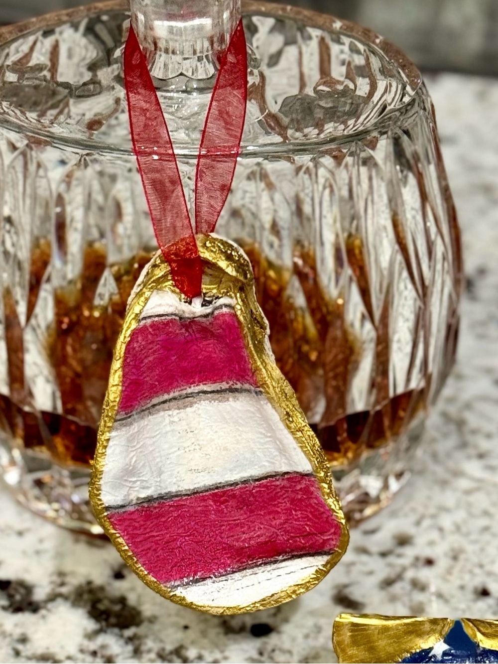 Hand Crafted Patriotic Red Stripe Oyster Shell Ornament - Picture 1 of 2